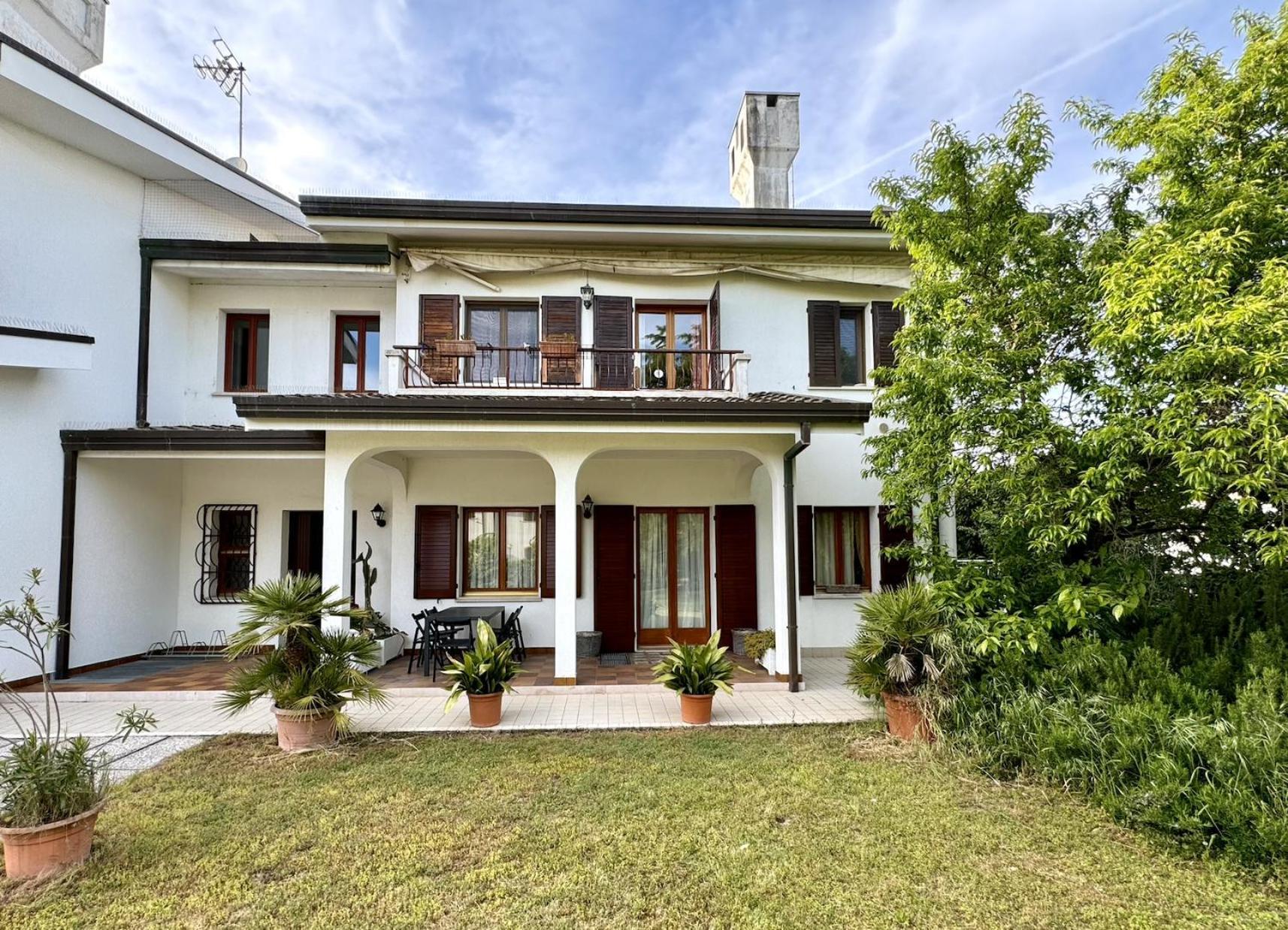 Ca Delle Rose - Carraro Immobiliare - Family * Lido di Jesolo